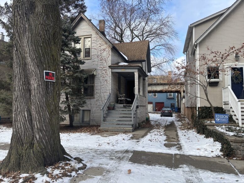 2128 West Eastwood Avenue construction permitted