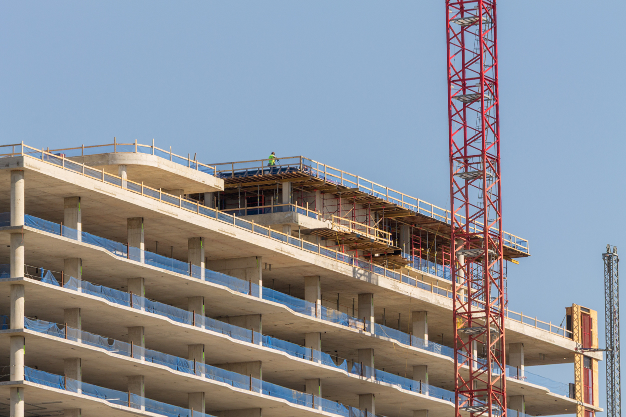 1010 South Wells glass curtain wall update October 2026