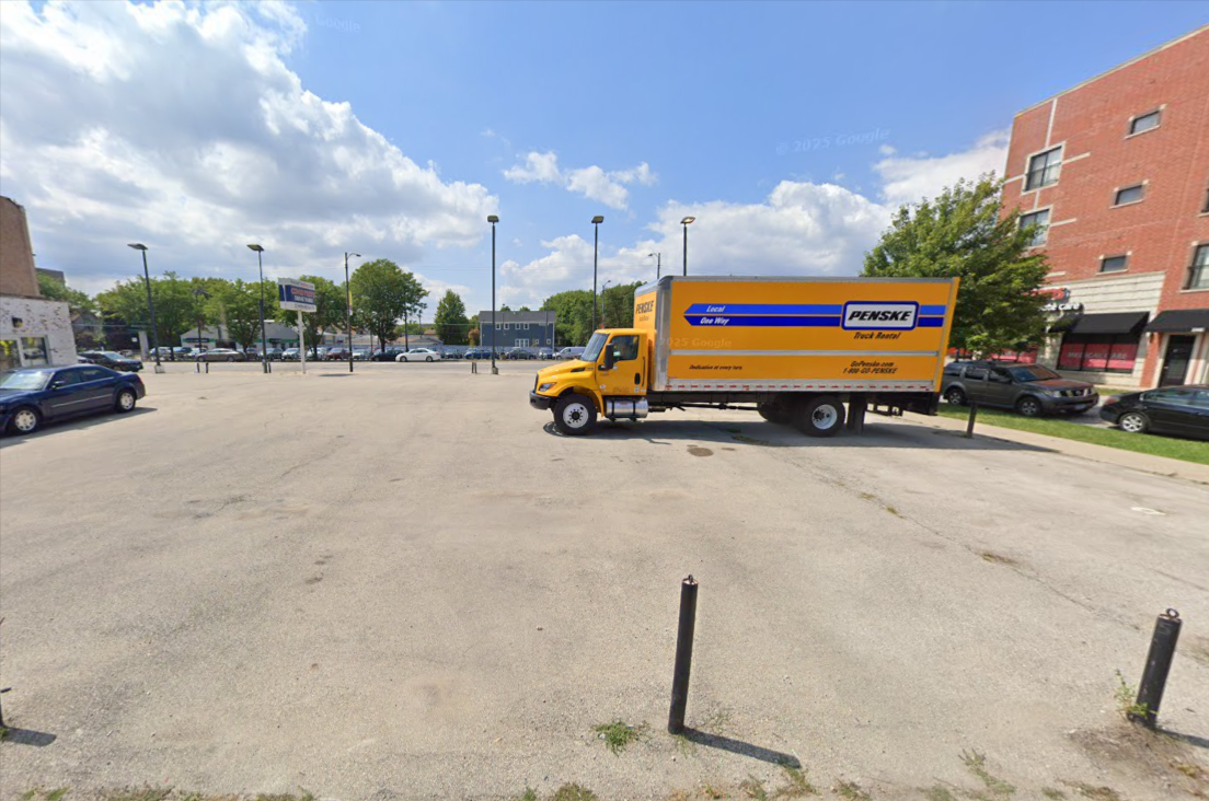 2353 West Byron Street construction permitted